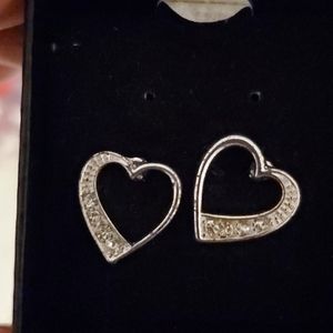 💞NIB Open heart earrings